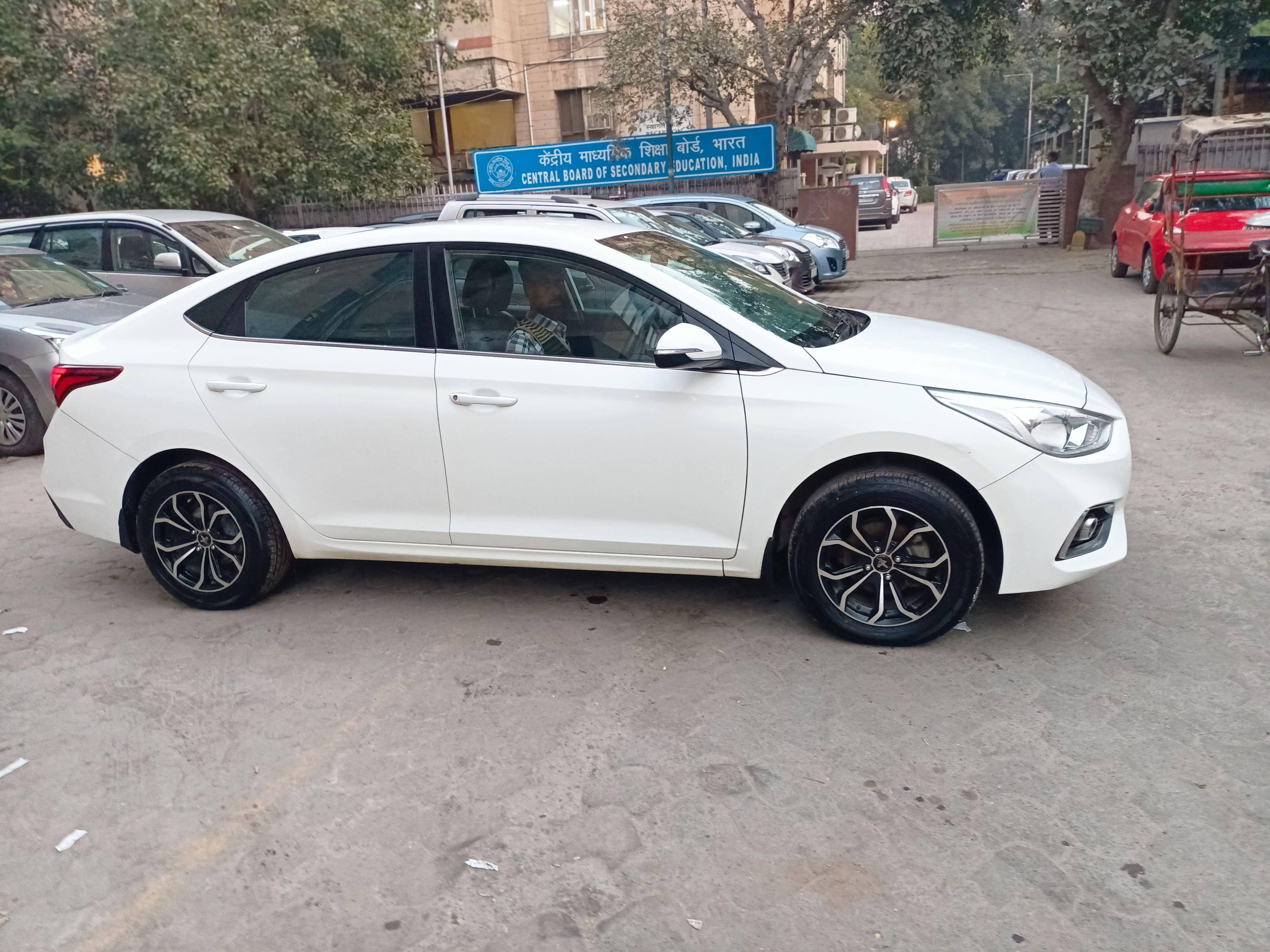 Hyundai Verna 2020-2023 VTVT 1.4 EX