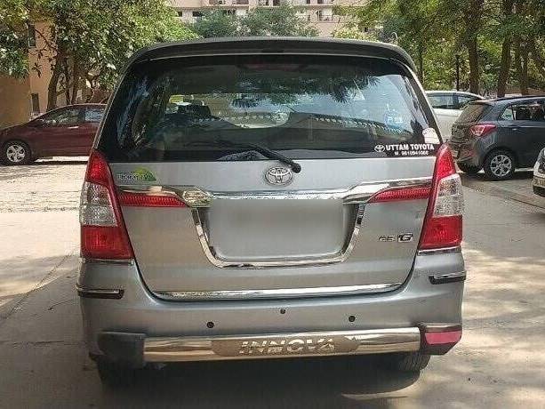 Toyota Innova 2.5 G Diesel 8 Seater