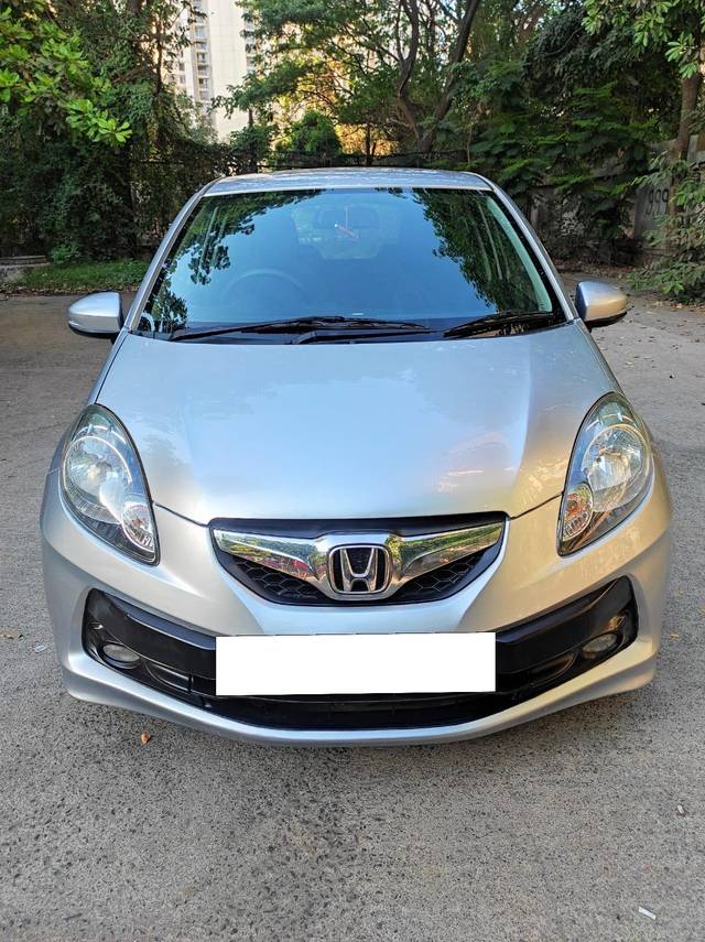 https://images10.gaadicdn.com/usedcar_image/3948611/original/processed_5b8666533445856f82970c344a8e7e00.jpg?imwidth=6400