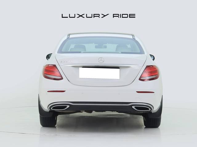 https://images10.gaadicdn.com/usedcar_image/4082921/original/processed_e59f636af78d5f0f45a99693fe930844.jpg?imwidth=6402