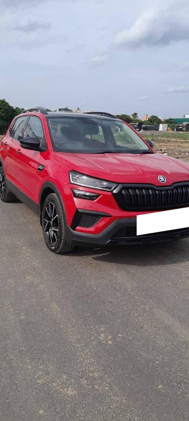 https://images10.gaadicdn.com/usedcar_image/4098235/original/processed_0bc5d7d5af01ce092299bcfc59e35969.jpg?imwidth=6400