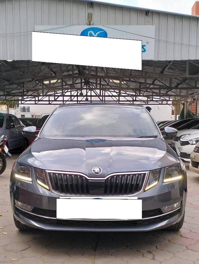 https://images10.gaadicdn.com/usedcar_image/4127135/original/processed_acde3664871a21df49ae7e4f75cd6752.jpg?imwidth=6400