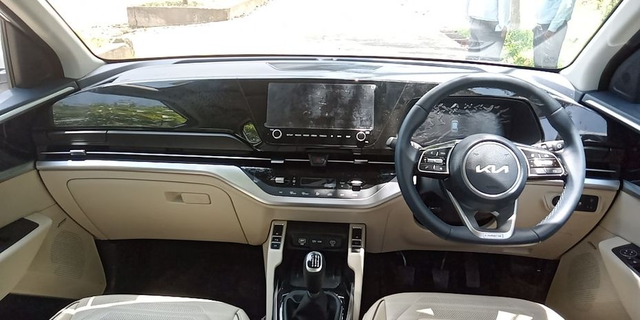 Kia Carens Luxury Plus Turbo 6 Str
