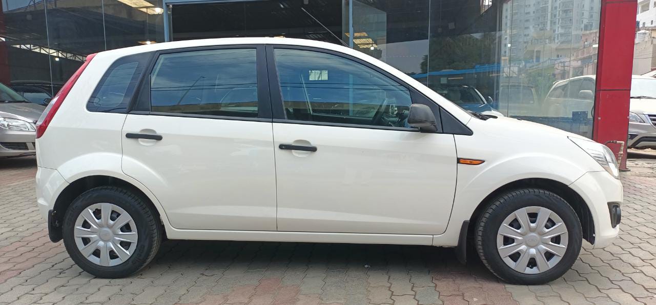  Ford Figo de segunda mano en Bangalore - Ford Figo 18 de segunda mano a la venta