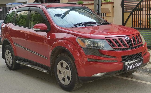 Mahindra XUV500 W6 2WD