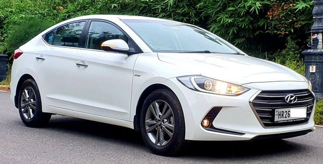 Hyundai Elantra VTVT SX Option AT